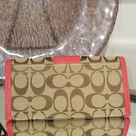 COACH Khaki Signature C Wallet w/ Watermelon Patent Leather - Picture 5 of 12